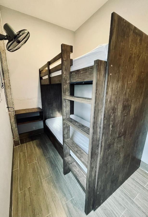 Tuti Hostel Дананг Екстериор снимка